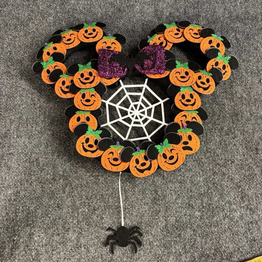 2021 Disney Parks Minnie Mouse Pumpkin Spider Web Halloween Wreath